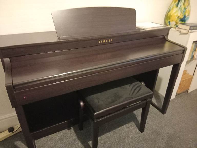 Yamaha Clavinova clp 470 D.rosewood 
