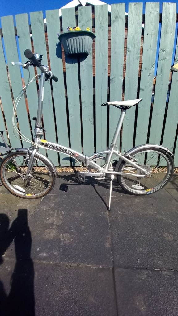 Dawes Kingpin folding bike.
