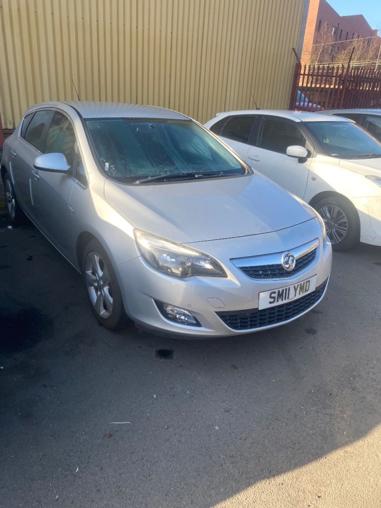 Vauxhall, ASTRA, Hatchback, 2011, Manual, 1956 (cc), 5 doors