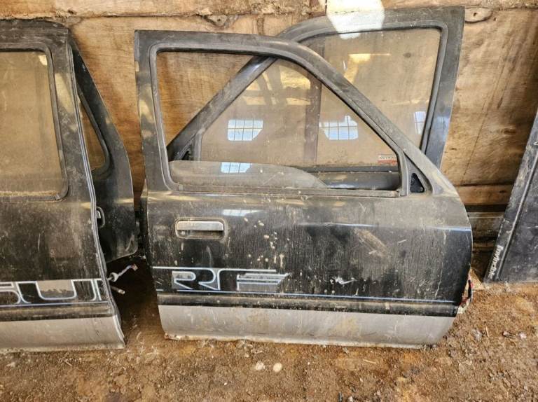 Toyota Surf Driver Front Right Door Hilux 4x4 SPARES OR REPAIRS