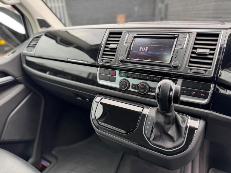 2016 Volkswagen Caravelle 2.0 TDI BlueMotion Tech 204 Executive 5dr DSG MPV DIESEL Automatic