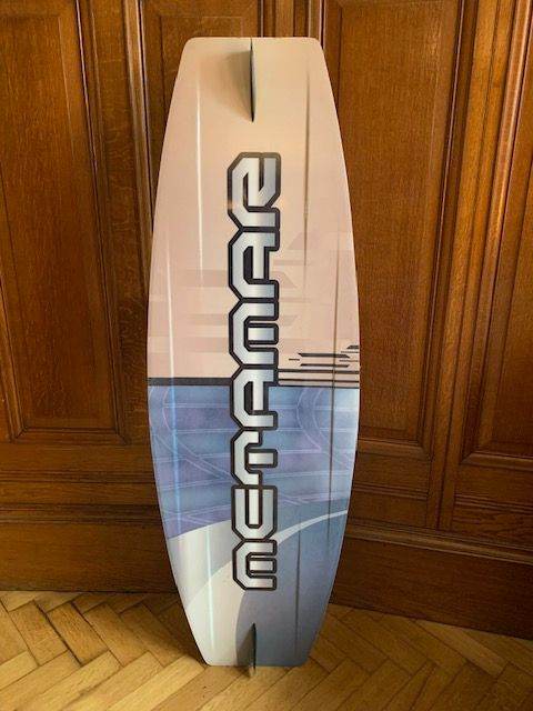 Metamar 138cm wakeboard with bindings. REDUCED!!