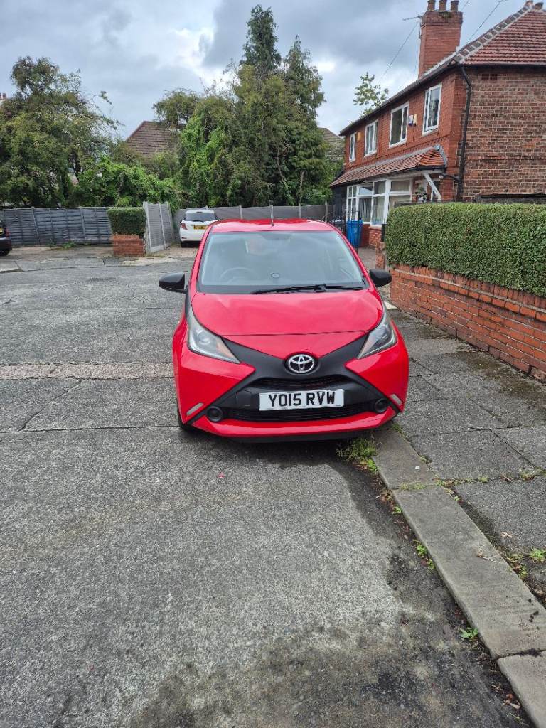 Toyota, AYGO, Hatchback, 2015, Manual, 998 (cc), 5 doors