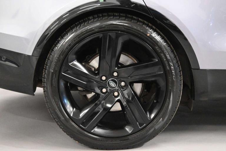 2021 Land Rover Discovery 3.0 Discovery R-Dynamic SE D MHEV Auto 4WD 5dr SUV Diesel Automatic