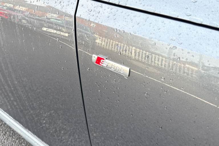 2020 Audi A4 2.0 TFSI 35 S line S Tronic Euro 6 (s/s) 4dr Saloon PETROL Automatic