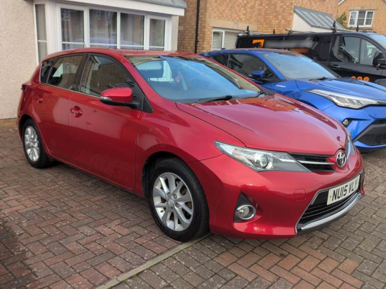 Toyota, AURIS, Hatchback, 2015, Semi-Auto, 1598 (cc), 5 doors