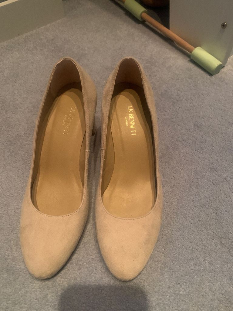 Ladies Suede Shoes