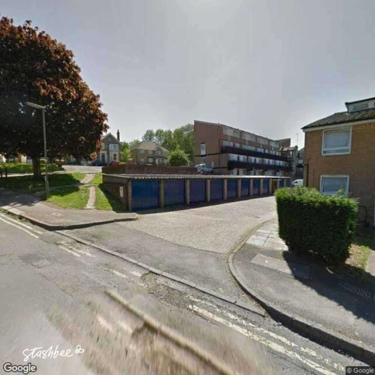 Garage to rent in Redhill (RH1) | Stashbee