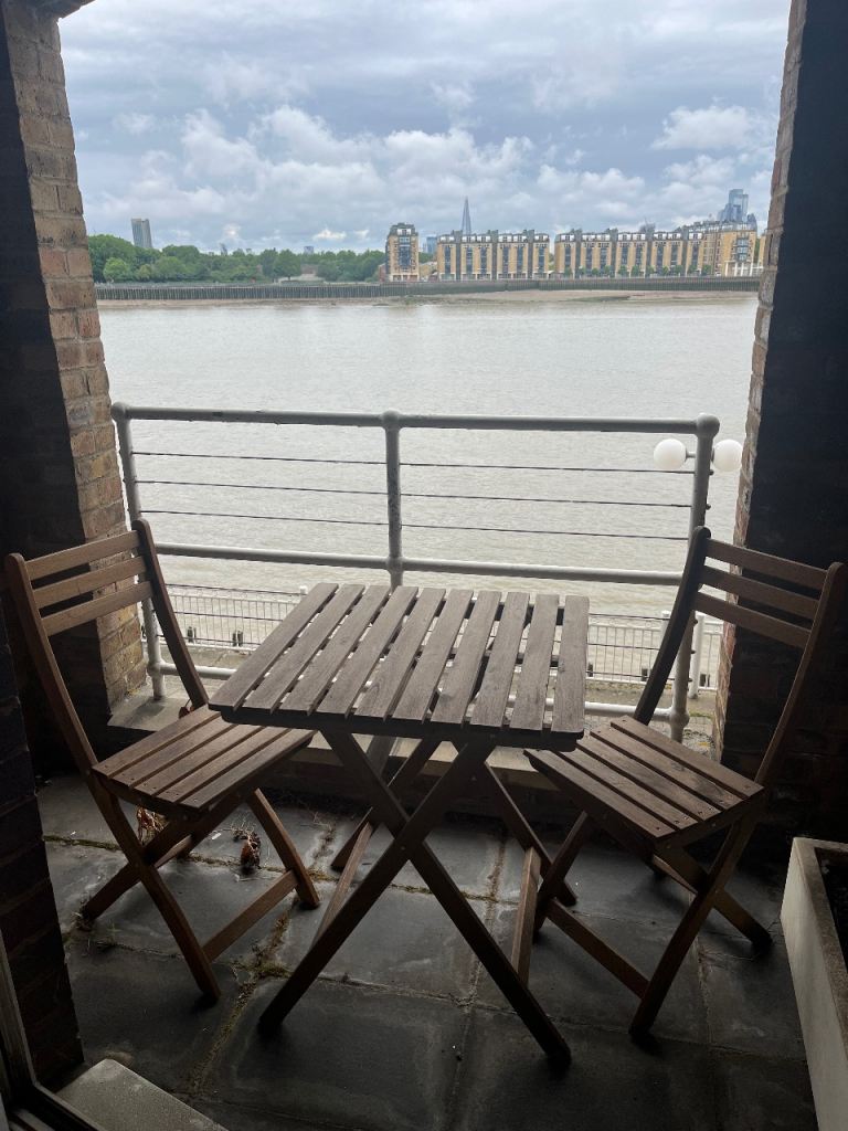 Ikea ASKHOLMEN table + 2 folding chairs 