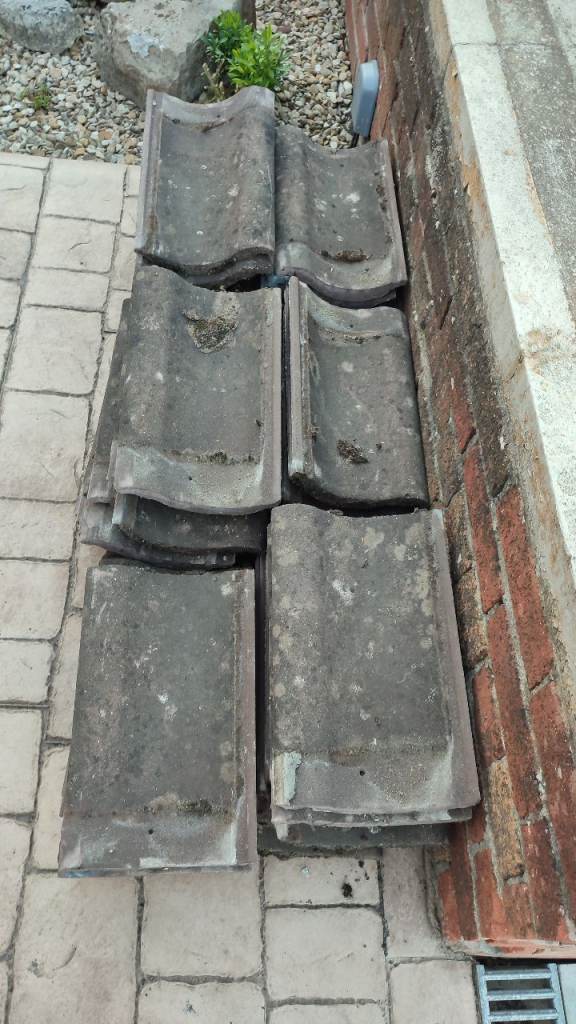 Roof tiles
