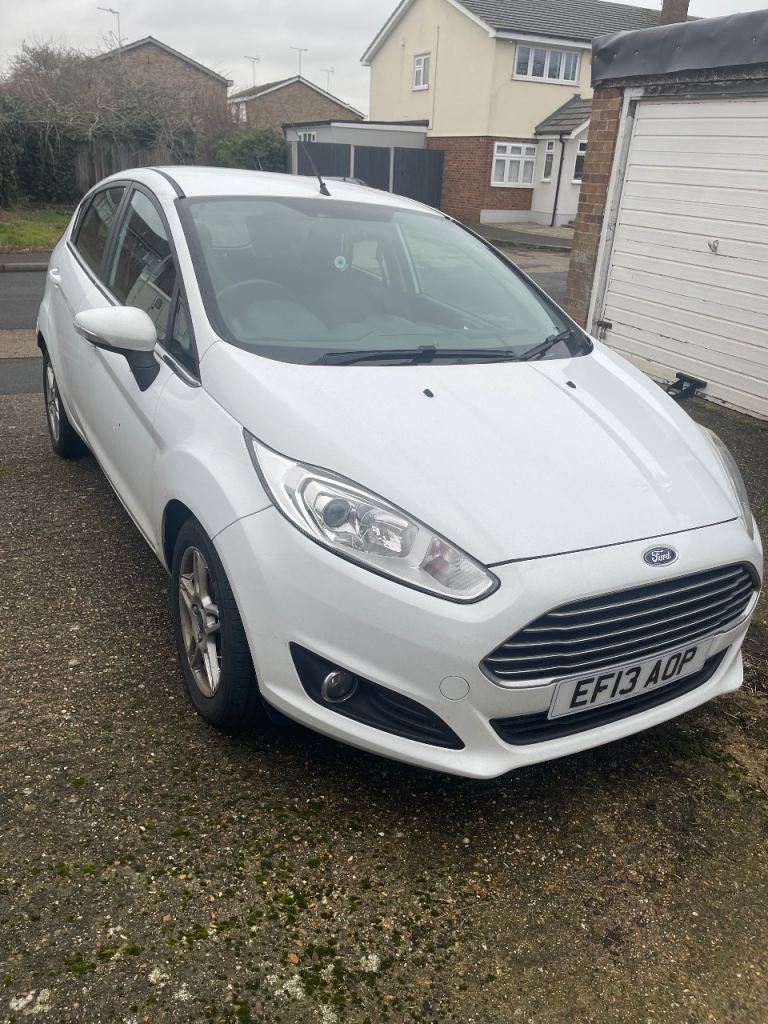 Ford, FIESTA, Hatchback, 2013, Manual, 1241 (cc), 5 doors