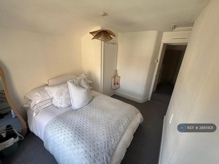 1 bedroom in Solon Road, London, SW2 (#2885931)