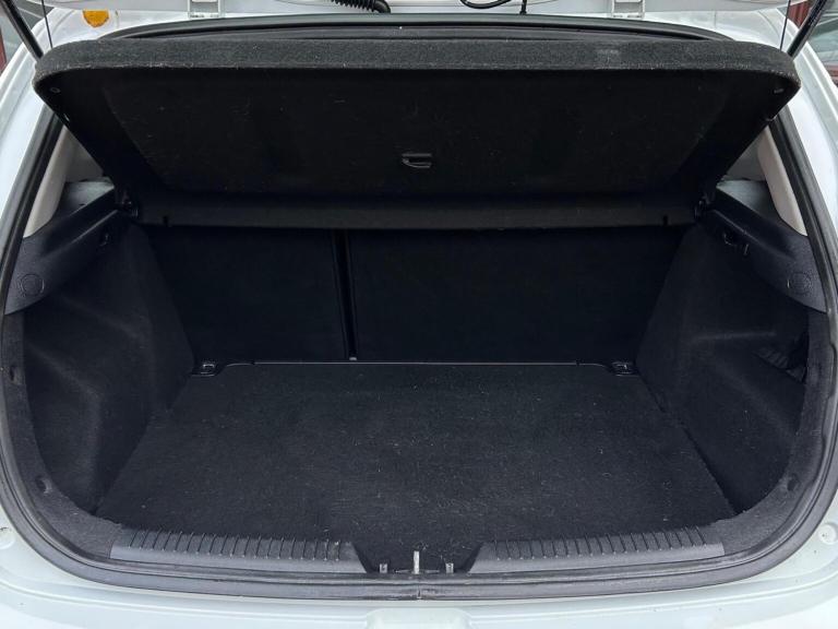 KIA CEED 1.6 CRDi 2 Euro 6 (s/s) 5dr 2015