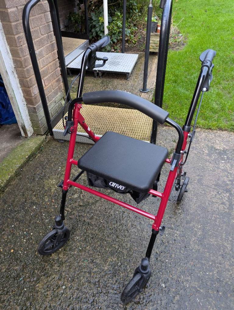 Mobility Walker / Foldable Rollator
