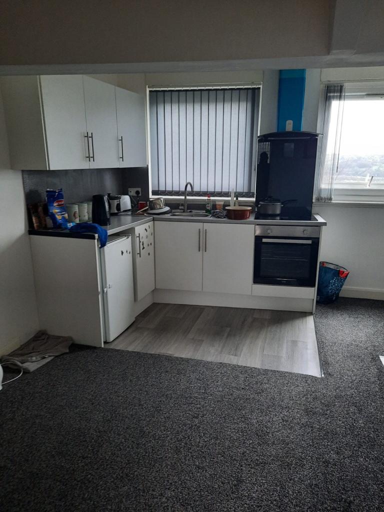 2 bed room flat to rent in March 2026