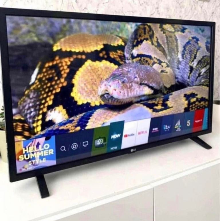LG 32” Smart   WiFi HdR Led tv   Excellent condition