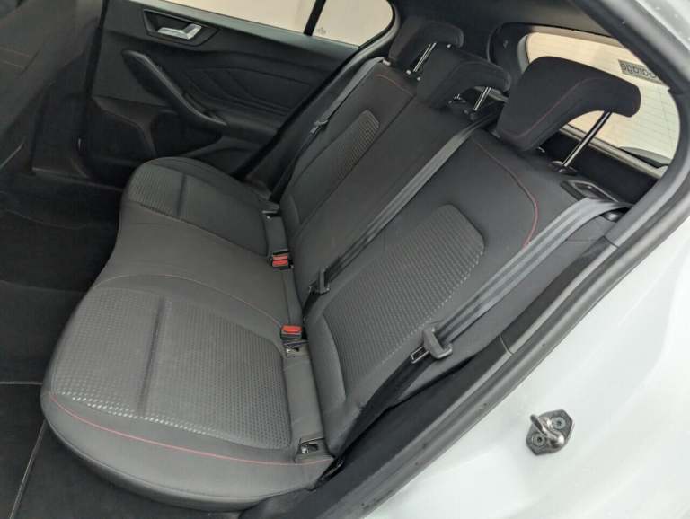  Ford Focus 1.5T EcoBoost ST-Line Hatchback 5dr Petrol Manual Euro 6 (s/s) (150 ps) CRU Petrol Ma...