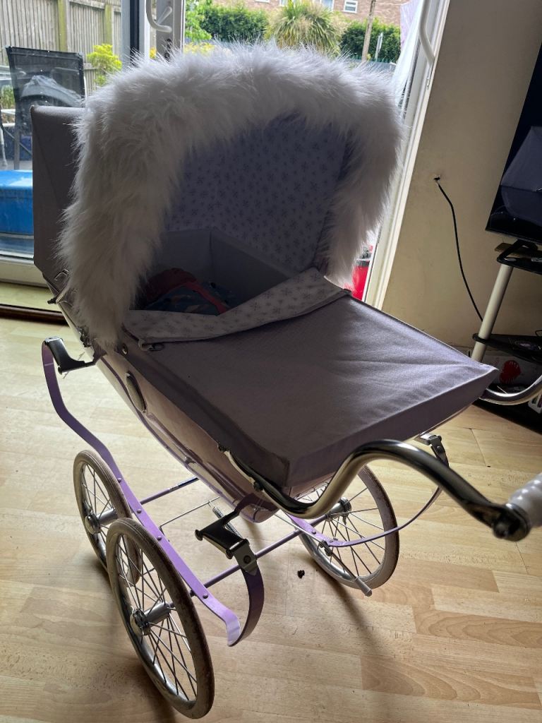 Silver cross dolls pram 