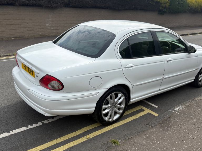 Jaguar x type 2 litre petrol v6 10 months MOT LEZ compliant