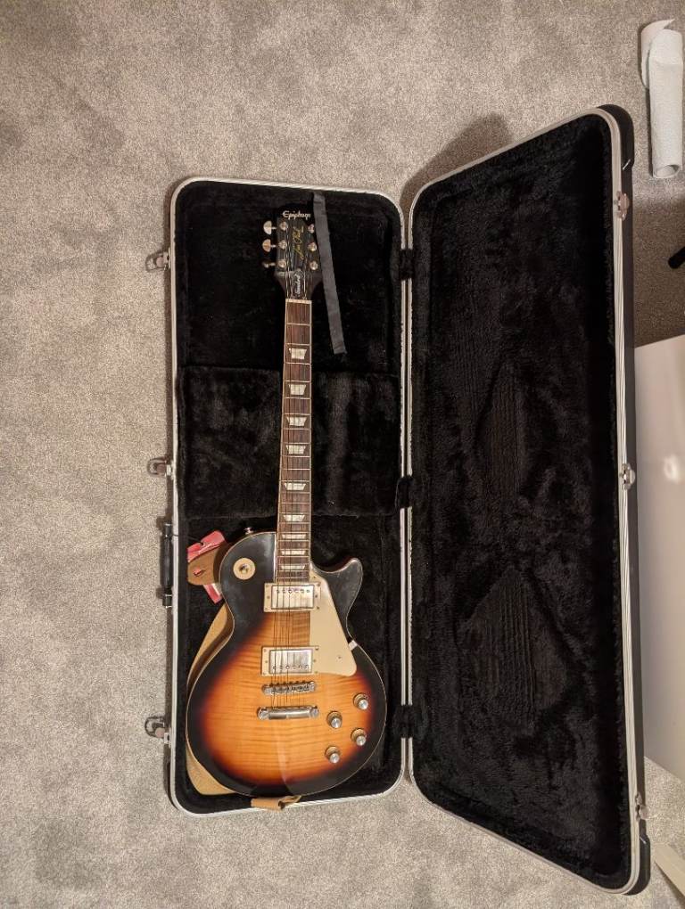 Les Paul Standard + Hard Case