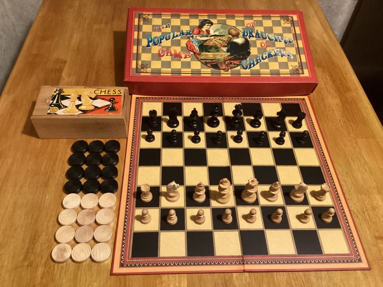 Boxwood Chess Set Vintage K&C London Kings Height 5.25cm + Wood Draughts set VGC