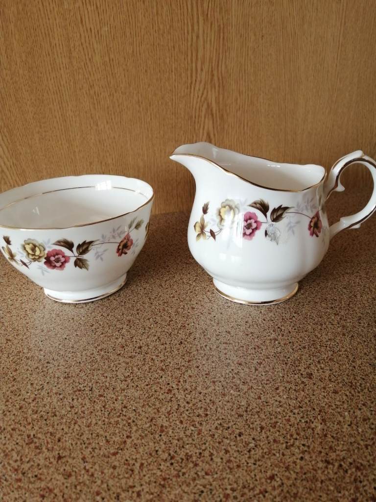 Duchess milk jug and sugar bowl 