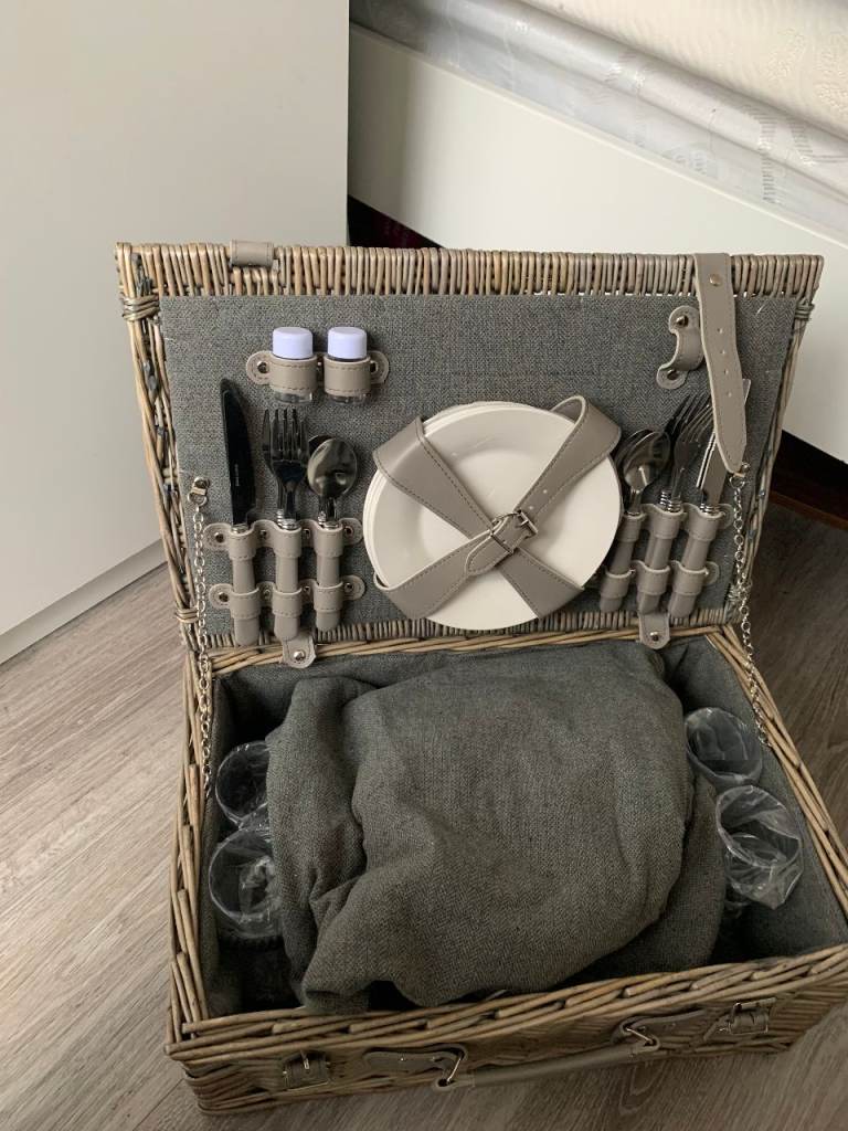 image for Premium Wicker Picnic Basket Set for 4 Persons 