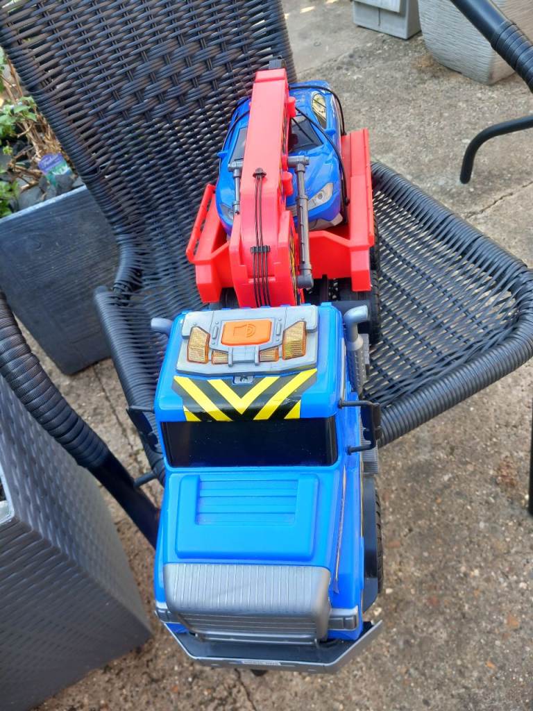 Childs towing and recovery truck