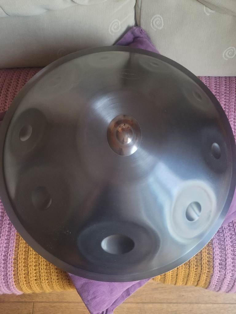 Meridian Handpans – D Ashakiran Handpan 14 notes plus hard carry case