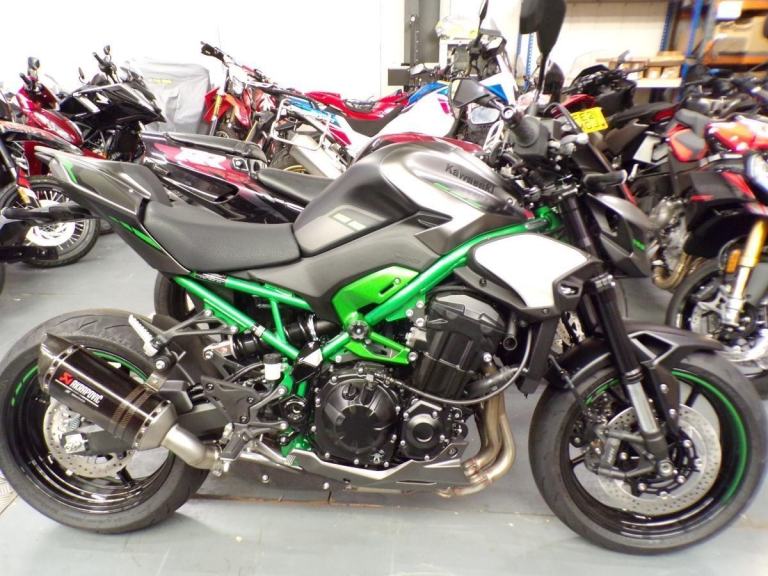 NEW UNREGISTERED KAWASAKI Z900 PERFORMANCE