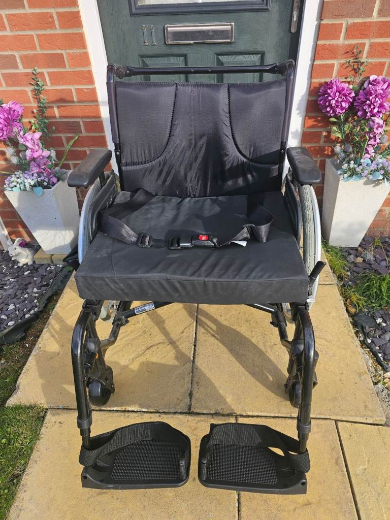 Invacare Bariatric Wheelchair