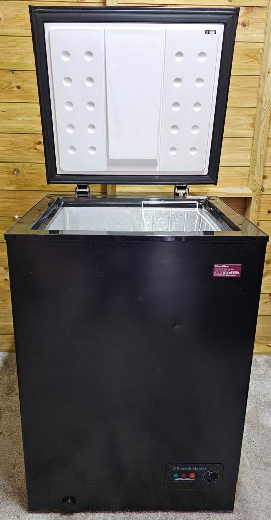 RUSSELL HOBBS CHEST FREEZER WITH BASKET DELIVERY POSSIBLE 
