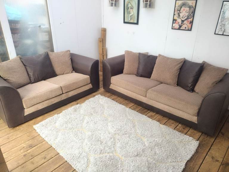 B&Q "Chicago" 2 and 3 seaters sofa set in brown and beige-excellent condition