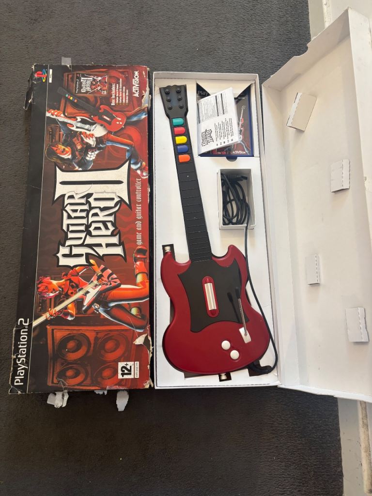 Guitar Hero II Including Guitar & Game PS2 Bundle