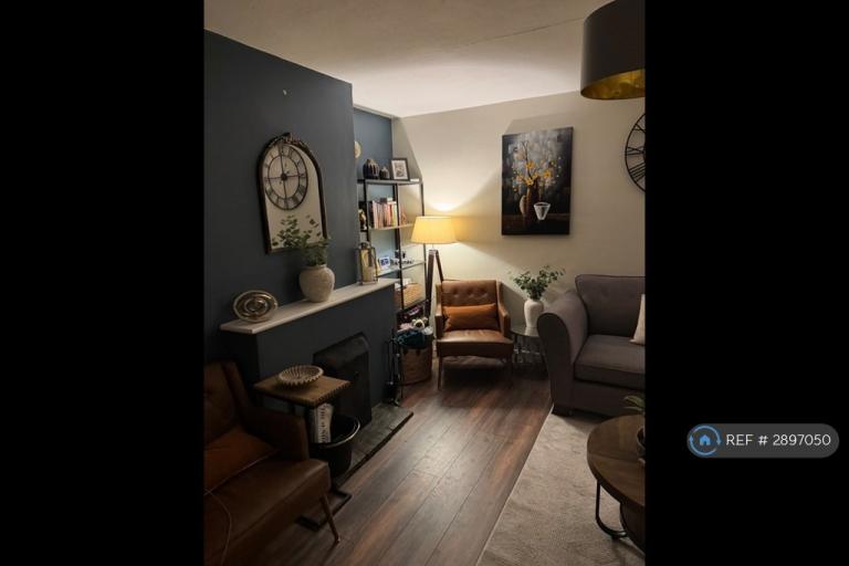 1 bedroom house in Mulbery Grove, Swindon, SN2 (1 bed) (#2897050)