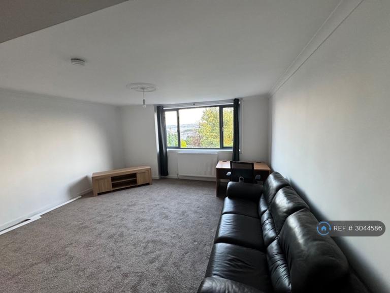 3 bedroom flat in Newmills, Dunfermline, KY12 (3 bed) (#3044586)