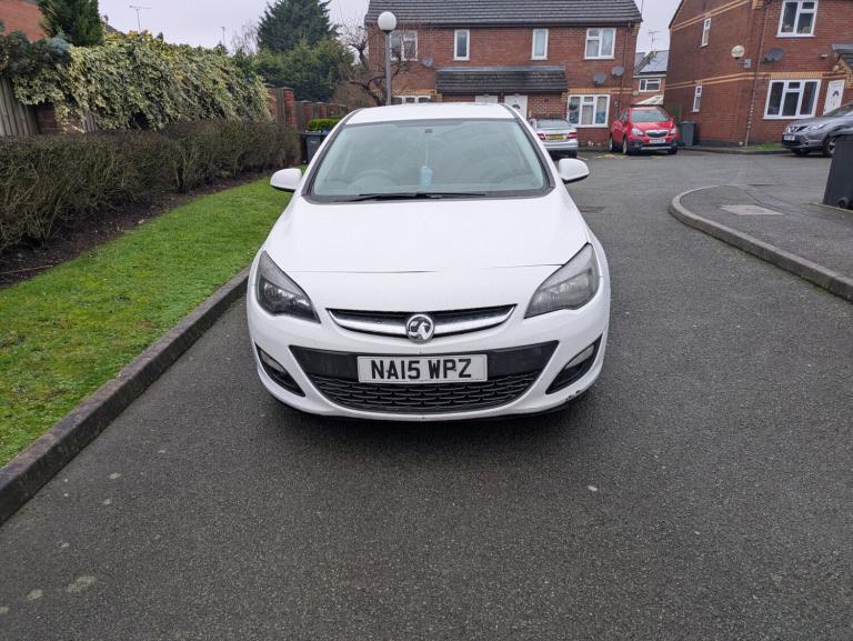 2015 Vauxhall Astra 1.4i 16V Excite 5dr HATCHBACK Petrol Manual