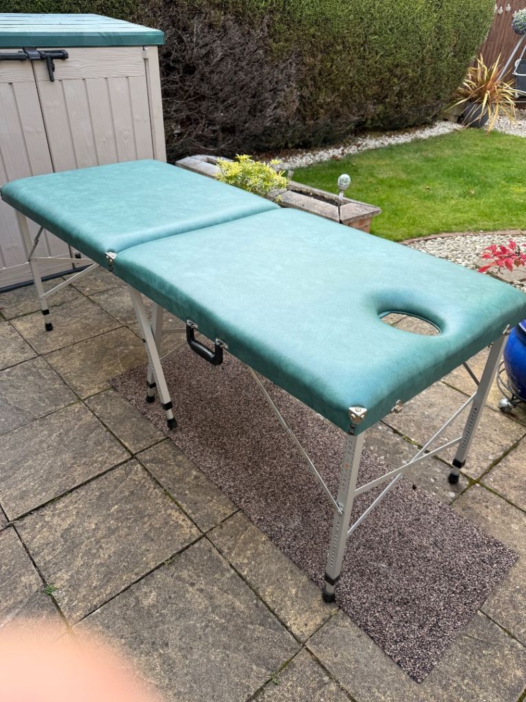 Massage Couch with Face hole