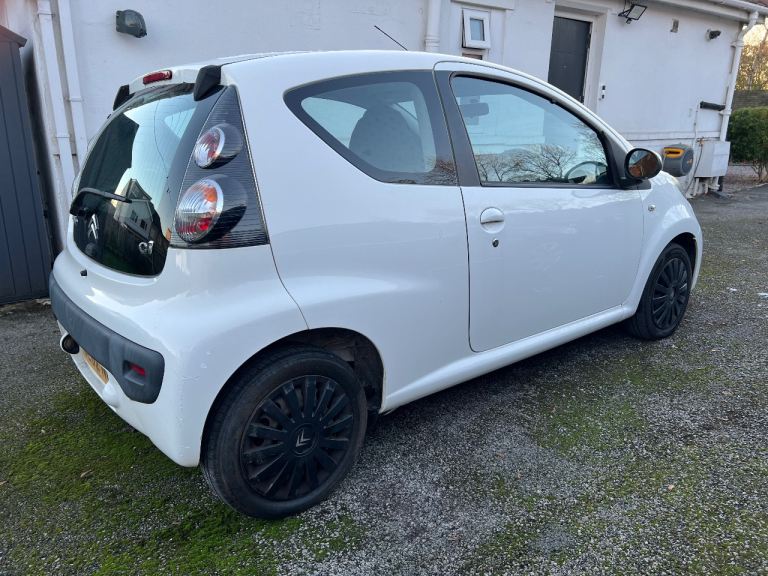 LOW MILES 2013 CITROEN C1 VTR 1.0 VTi *FULL MOT & SERVICE* same as aygo 107 108