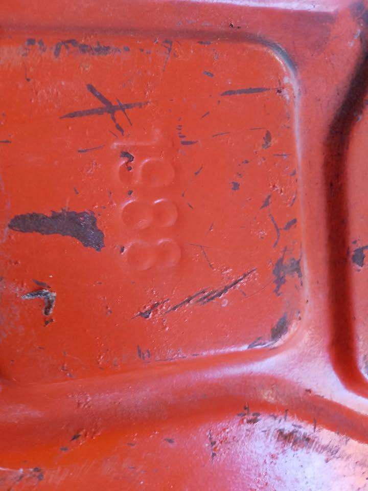 old red petrol can 10L  1988    