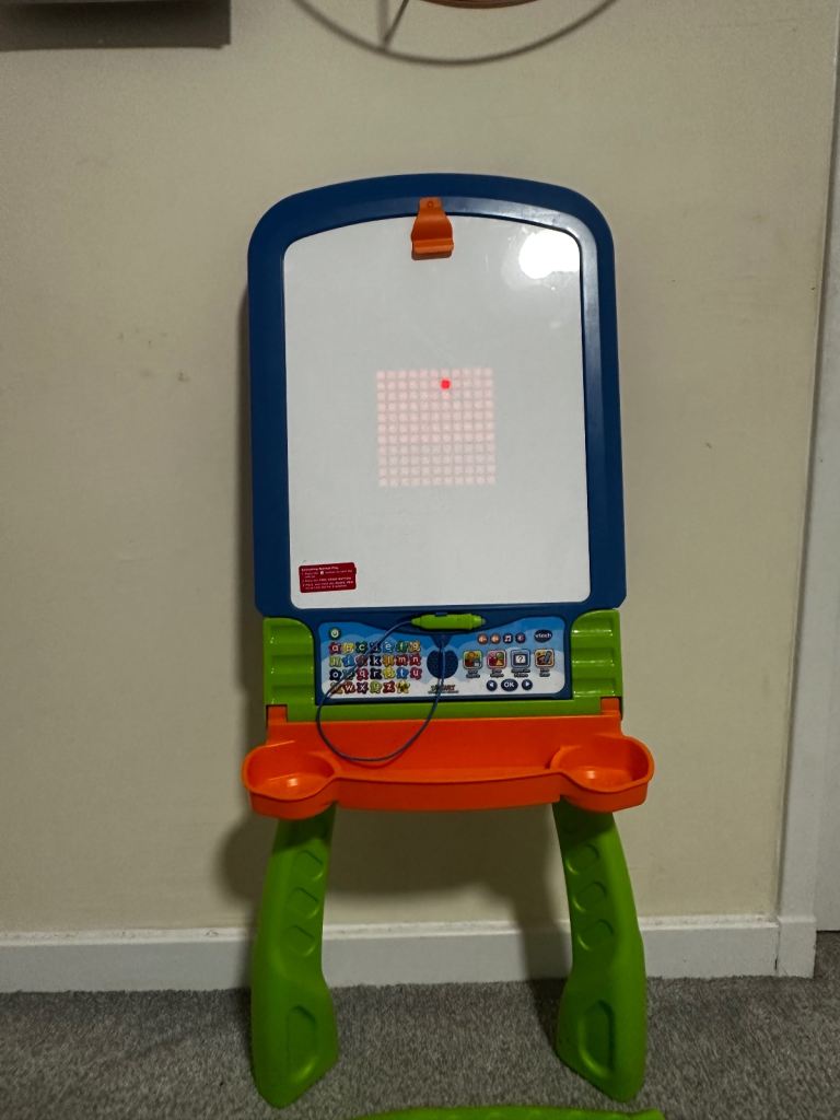 Vtech kids interactive digital easel from smoke & pet free home