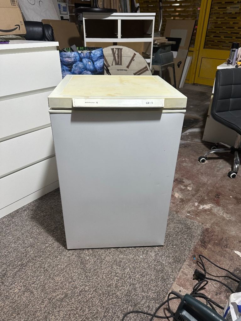 Kelvinator chest freezer 