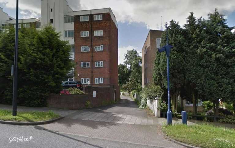 Garage to rent in London (N2) | Stashbee