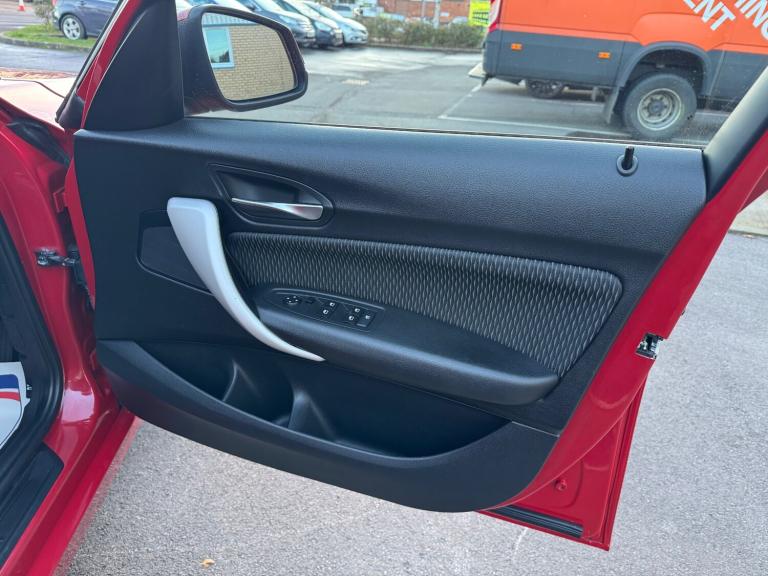 2013 BMW 1 Series 116d EfficientDynamics 5dr HATCHBACK Diesel Manual