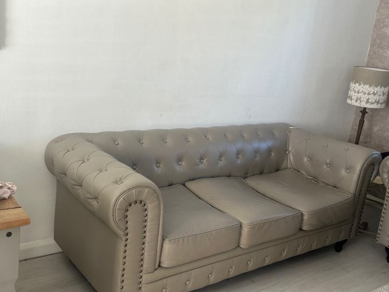 Stunning chesterfield 