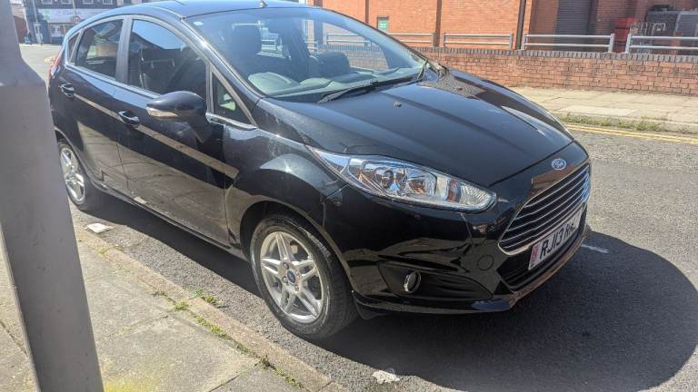 Ford, FIESTA, 1.2 ZETEC Hatchback, 2013, Manual, 1241 (cc), 5 doors