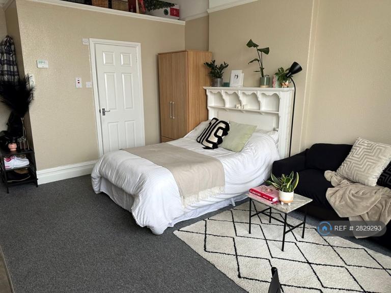 Studio flat in Redland Road, Bristol, BS6 (#2829293)