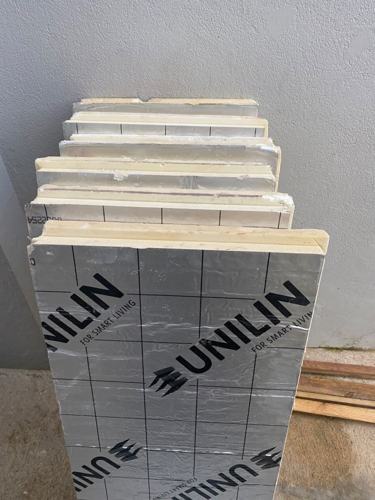 Foil backed cavity insulation (6 sheets) 