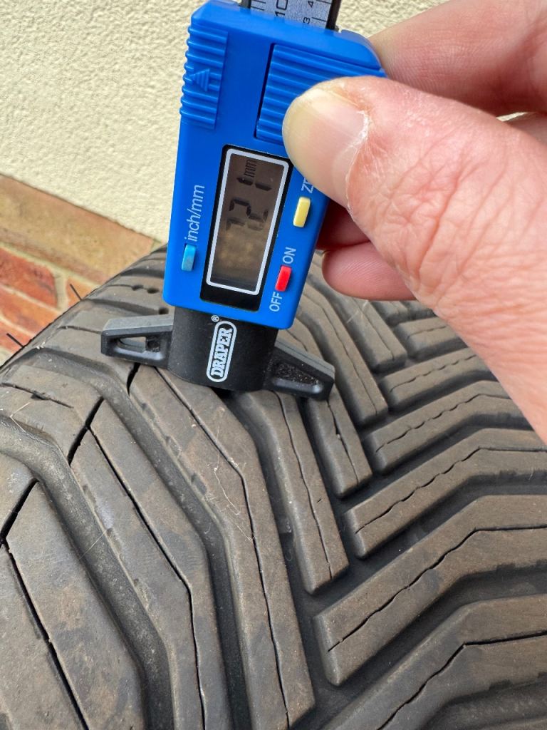 225 40 18 Michelin Cross Climate 2 tyres 7mm all season winter tyres