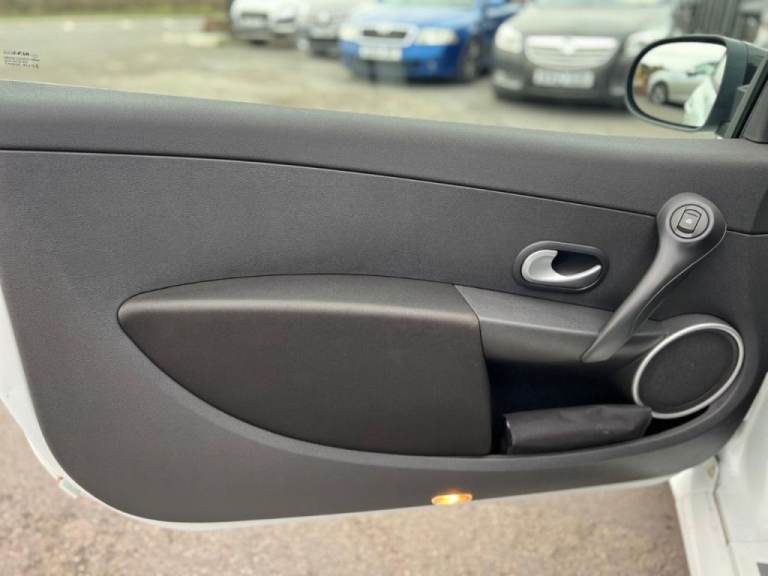  Renault Clio 2.0 16V RenaultSport 200 3dr Petrol